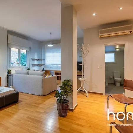 Arty & Comfy Homm Studio In Lycabettus