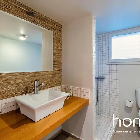 Arty & Comfy Homm Studio In Lycabettus *