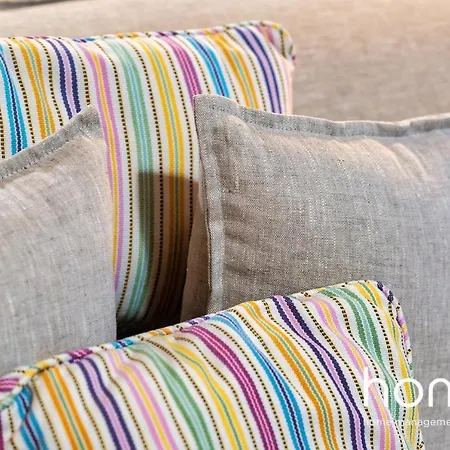 Arty & Comfy Homm Studio In Lycabettus Athens